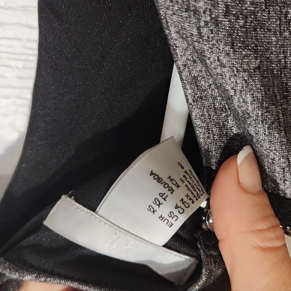 Fit and flare peplum silver grey top XS - Picture 3 of 3